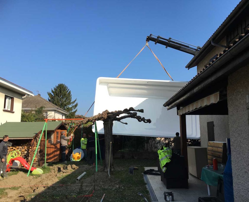 Livraison et pose d'une piscine à coque à Moirans