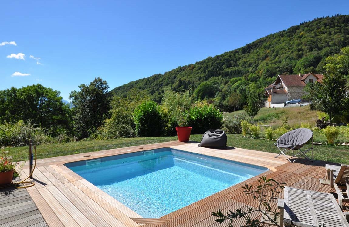 Construction d'une petite piscine à coque à Saint Aupres