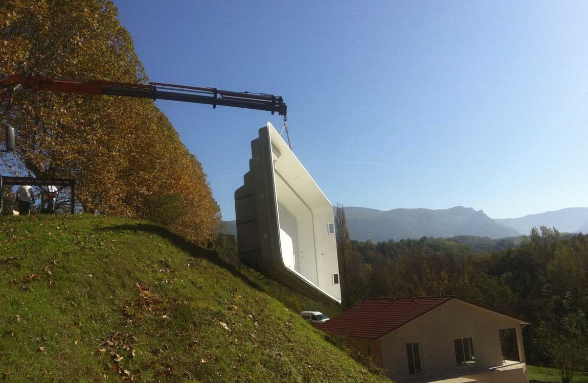 Transport et pose d'une piscine à coque à Hostun