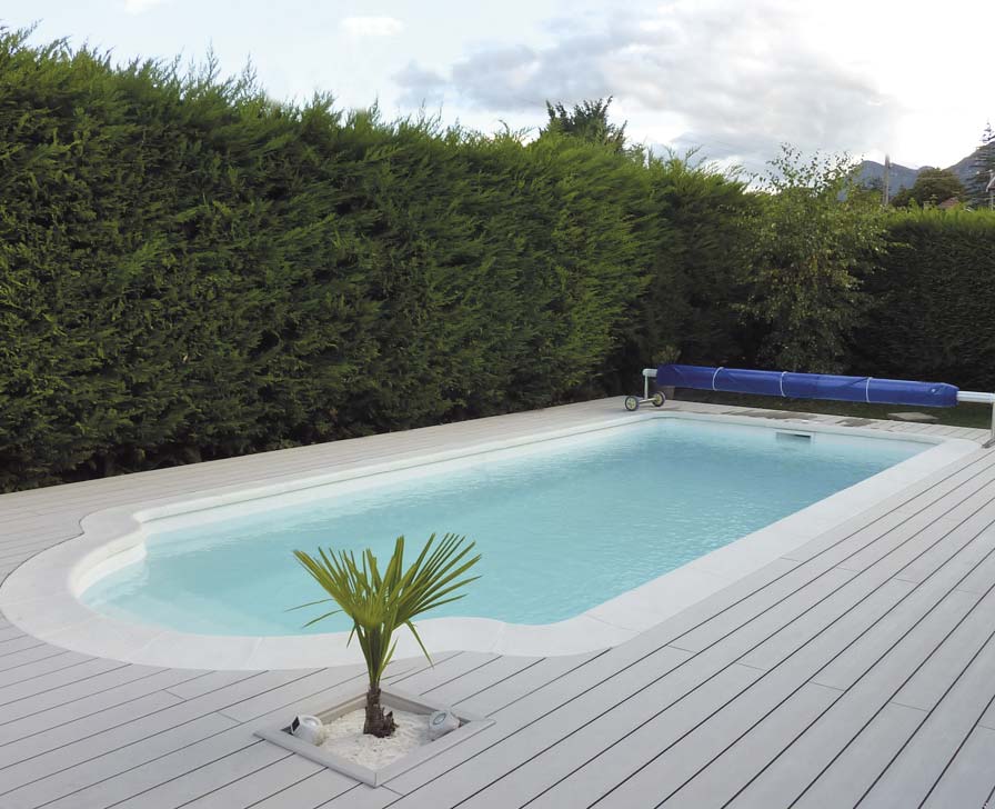 Piscine à coque construire à Vif, vers Grenoble