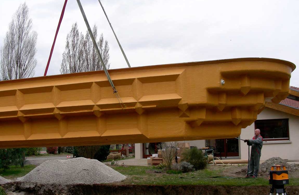 Transport et pose d'une piscine à coque à Champ sur Drac