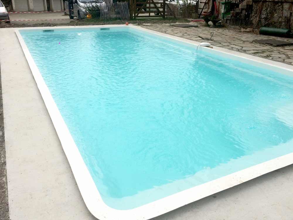 Rénovation vielle piscine béton : remplacement coque polyester
