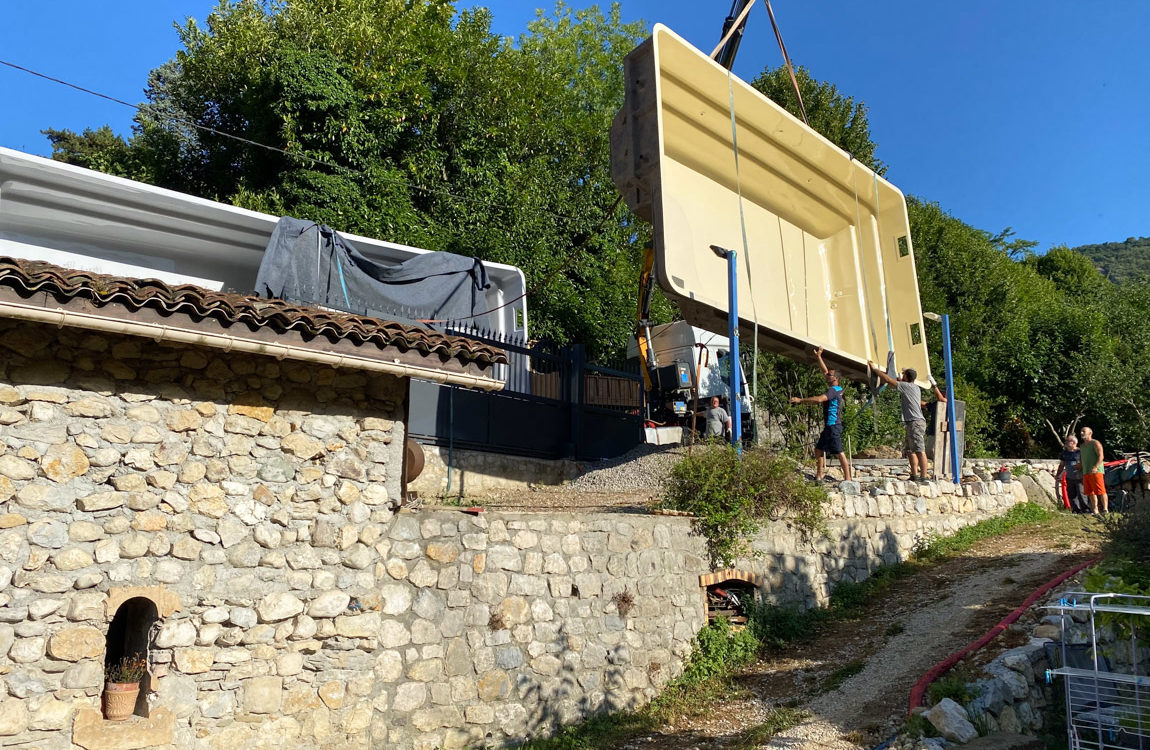 Livraison d'une piscine coque à Voreppe