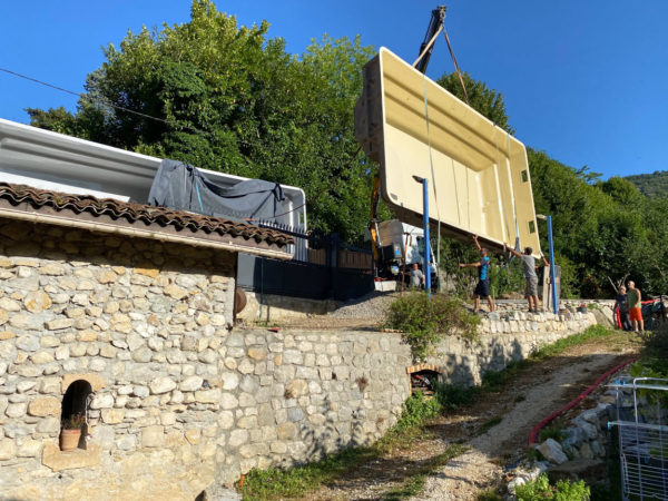 Livraison d’une piscine coque à Voreppe