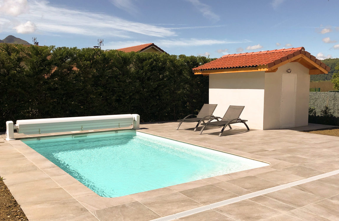 Construction d'une piscine à coque sur la commune de La Rivière