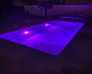 Illumination de piscine de nuit
