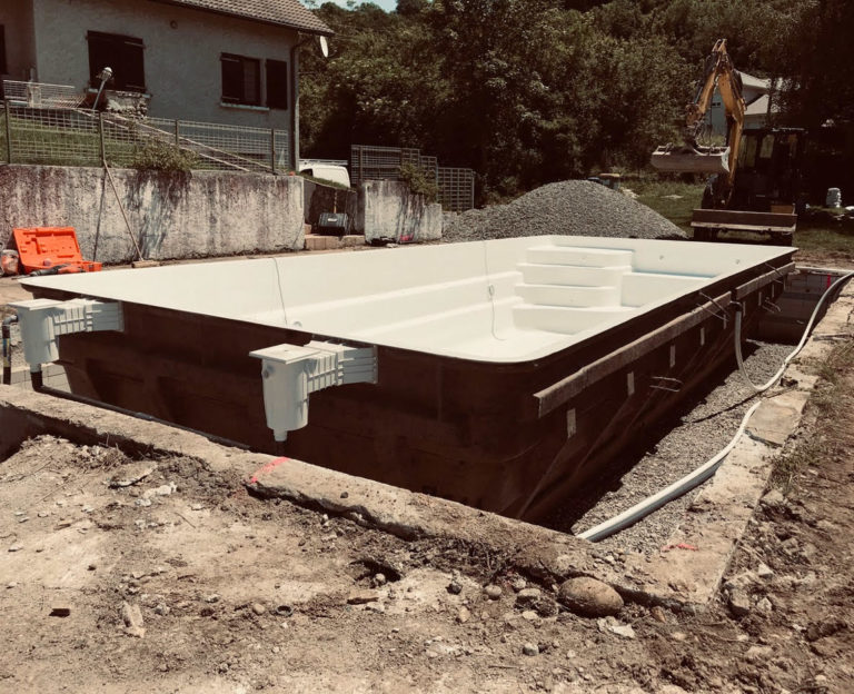 Rénovation d'une vielle piscine et de sa terrasse