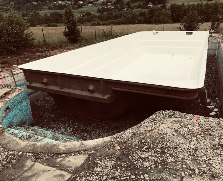 Rénovation d'une vielle piscine et de sa terrasse